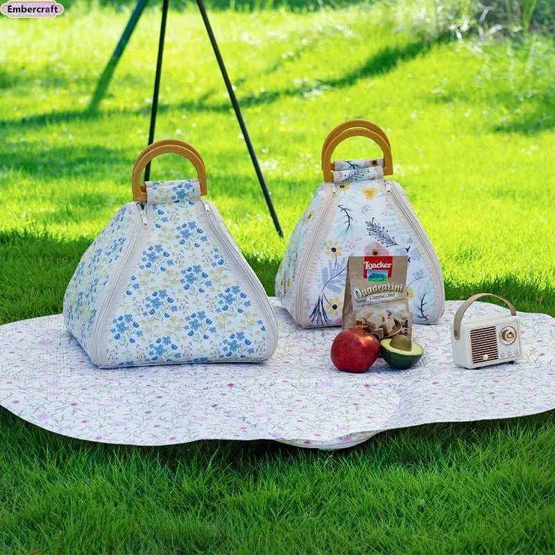 🌿 Foldable Waterproof Picnic Blanket with Carry Handle – Thick Padded Outdoor Mat for Beach, Camping & Travel