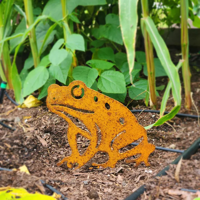 Handmade Metal Garden Art - Rusted Garden Decor